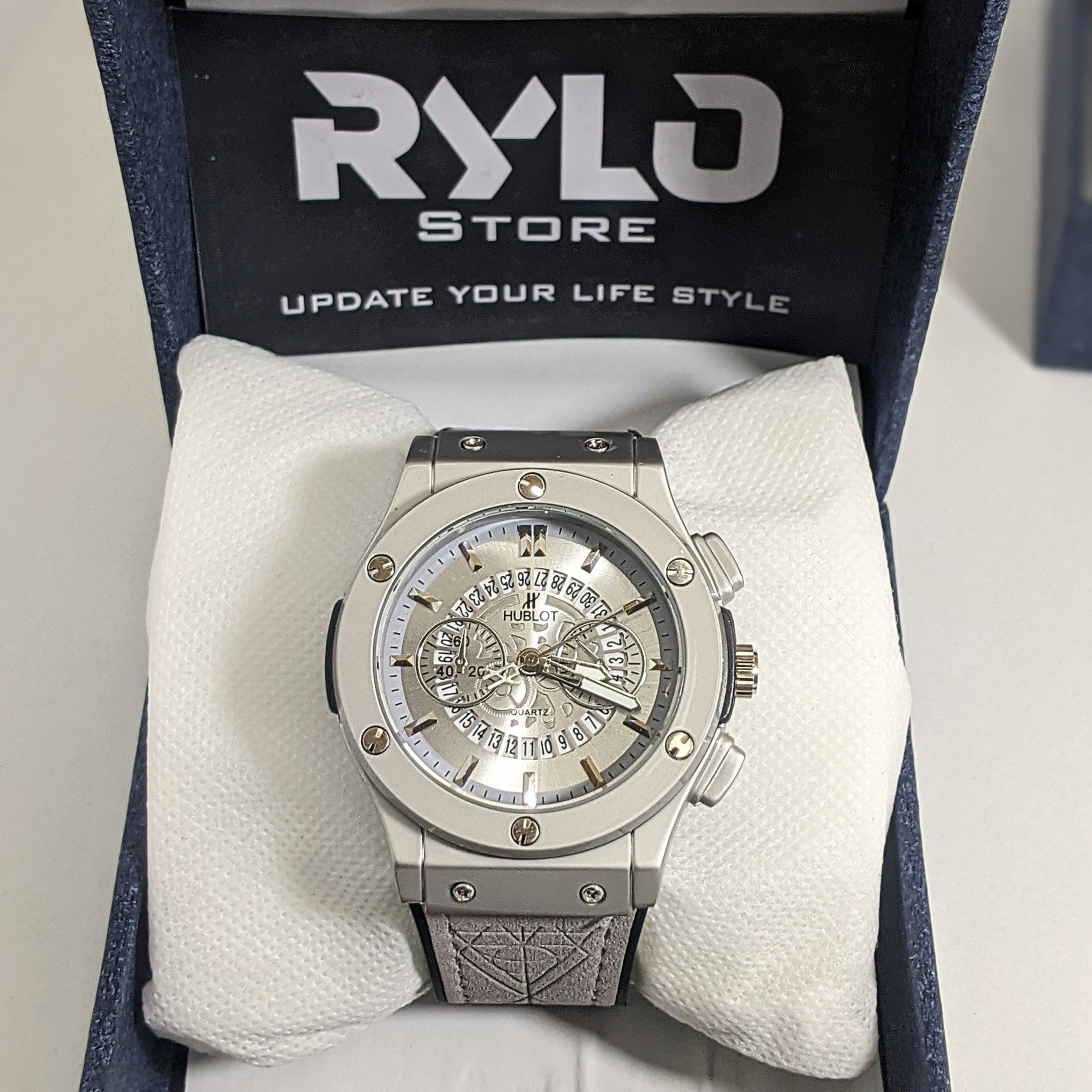 Hublot BigBang Stainless Steel Dial Model  (Silver)